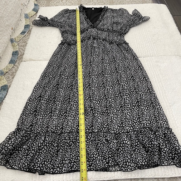 Leopard Print Midi Dress Womens L Lined V Neck Ruffles Short Sleeve - Picture 13 of 14